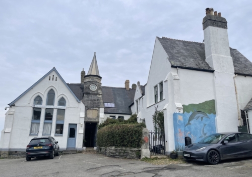 Dave, himself a local and professional actor, appeared as an extra in many of the episodes; he was a fun tour guide. This is Louisa's school (once an actual school in real life - now a hotel and guest house) ...