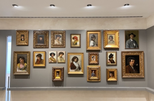 Treviso is often described as an 'art' city; there are some fine galleries here.