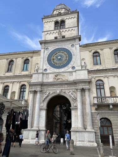 The astronomical clock in Piazza dei Signori dates from 1428.