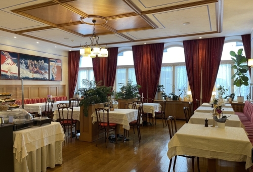 The breakfast room, where all the offerings are homemade with local Tyrolean ingredients (milk and cheese, jams and conserves, cakes and pastries).