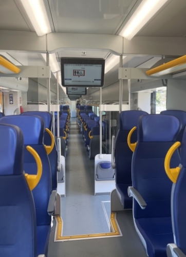 Twenty minutes later, as we left the Cinque Terre behind, it was a completely different story. The train had emptied and we enjoyed a very peaceful onward journey.