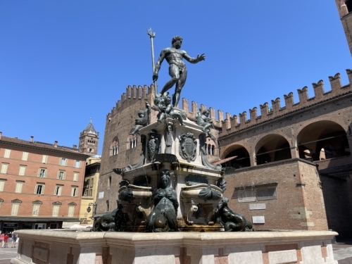 ... and the Fontana del Nettuno.
