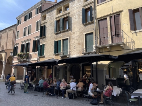 In many ways, Padua reminds us of Bologna.