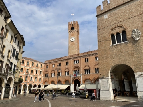 Our sense is that this is a city of friendly people, happily going about their lives ...