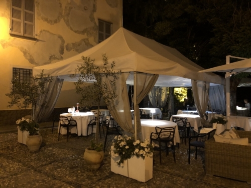 Our meal here was extraordinary - fabulous food, amazing location and wonderful company. Three out of three! 