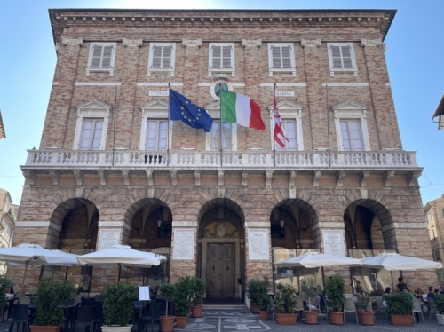 Piazza della Libertà in the centre of town.