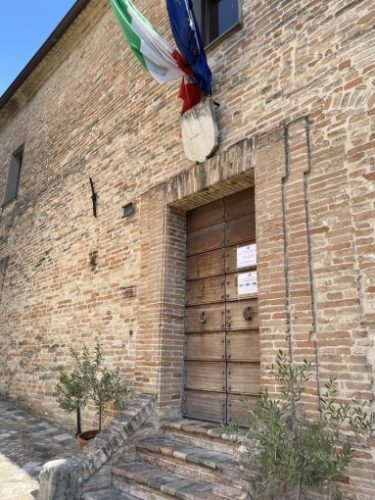 Montegridolfo's Town Hall ... 