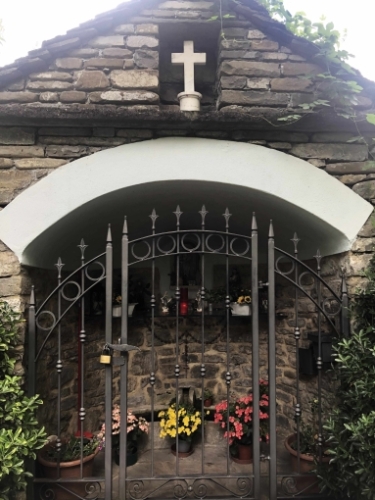 It's a 30-km section of the Via degli Abati, a route once used by pilgrims travelling to Rome to pay homage to the Pope, and still popular with walkers today.