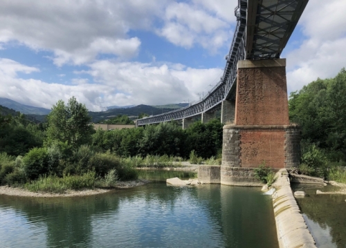 This rail bridge just outside Borgotaro was strategically important to the Germans in WW2 so was a target for Allied bombers. Wave after wave came in, reducing the surrounding countryside to little more than a series of craters in the earth. But the bridge itself remained intact. 