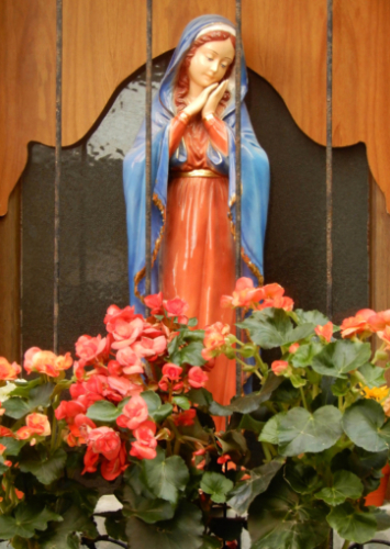 And instead of novelty fridge magnets, you find things like this