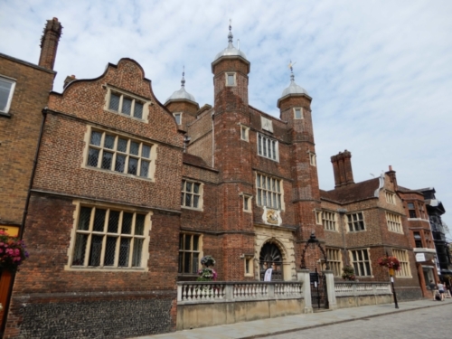 Surrey's main centre, Guildford, is a lively city within commuting distance of London