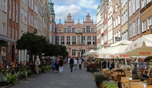 And at the end of that street, the Great Armoury, a masterpiece of Dutch Renaissance architecture