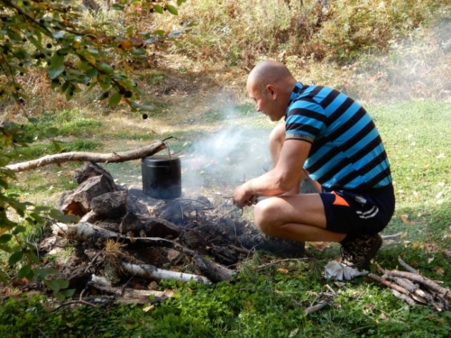 Our guide, Genia, conjured up a delicious lunch - including some wild thyme foraged from around the campsite; the thyme went straight into the billy with the tea