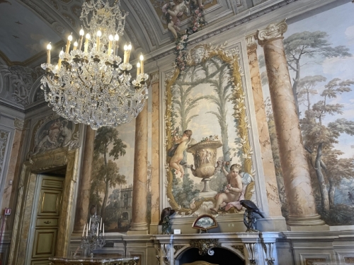 Generations of the powerful Colonna family have lived in this palace since the 14th century.