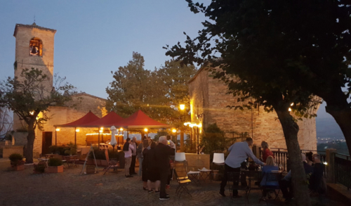 And gathering for a pre-dinner drink on our last evening 