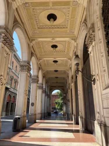 Of course, you can't talk about Bologna without mentioning the city's famous porticoes. 