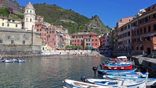 Vernazza harbour