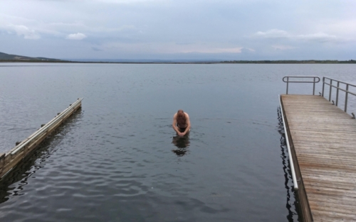 So between dips in the hot pools it's possible to refresh yourself with a quick swim in the almost icy water 